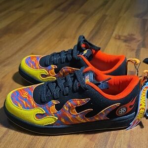 Airwalk Little & Big Boys' Hot Wheels Classic Casual Sneakers NWT SIZE 3